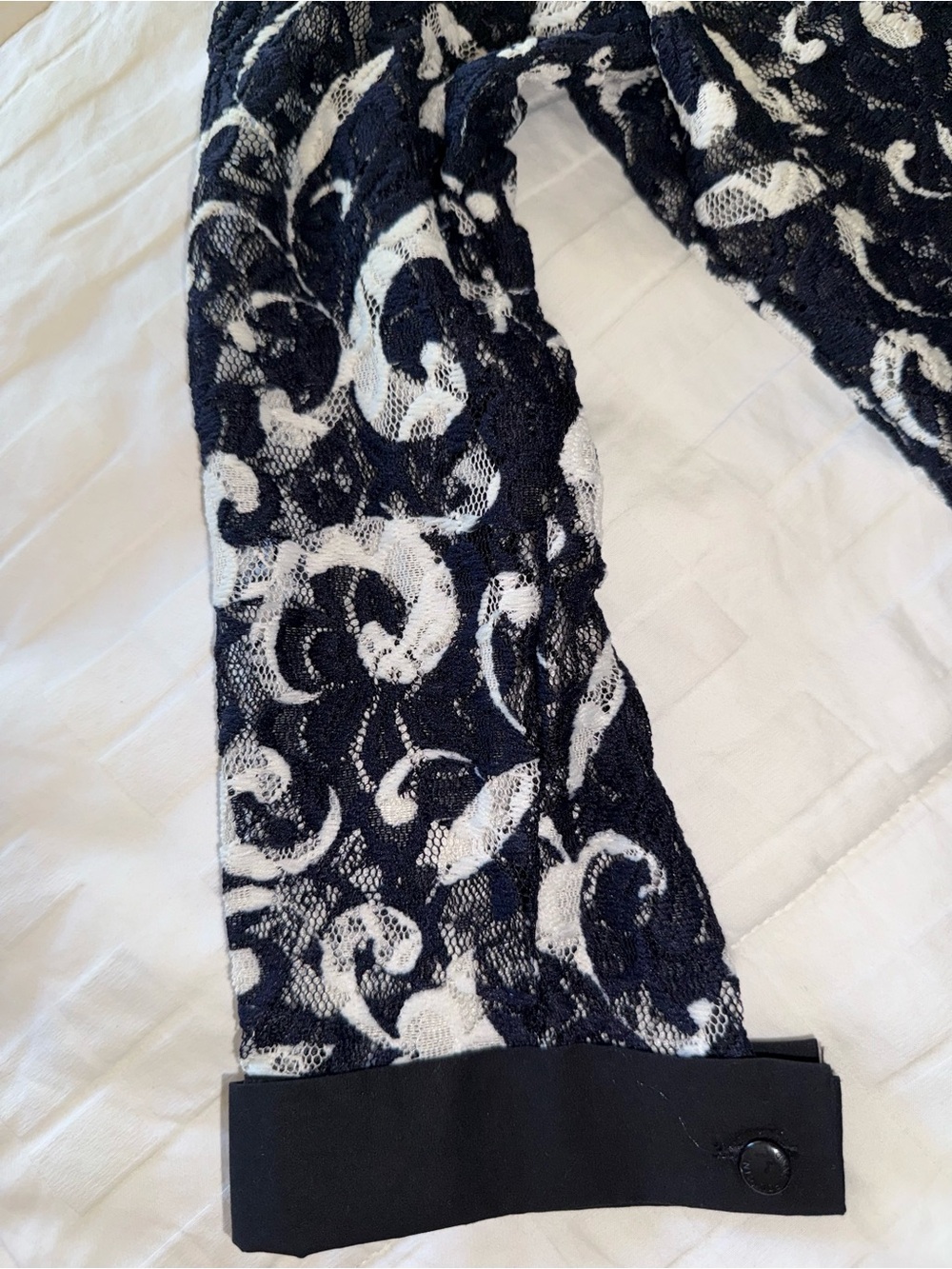 Anne Fontaine Bold Navy & White Lace Pattern Tank and Blouse Set - Picture 3 of 16